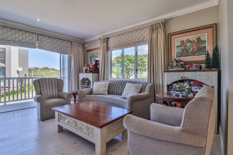 7 Bedroom Property for Sale in Pienaarstrand Western Cape